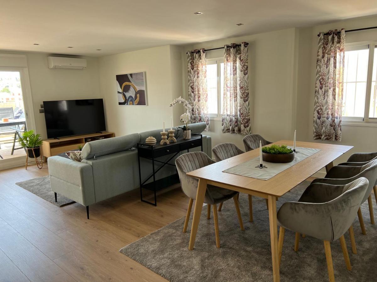 Luxury 190m2 Amplio Moderno Con Terraza En La Azotea De 50m2 Junto A La Playa, En El Centro De Torre Del Mar, Malaga, Modern Large With 50m2 Roof Terrace By The Beach, Right In The Center Of Torre Del Mar, Malaga * Torre Del Mar