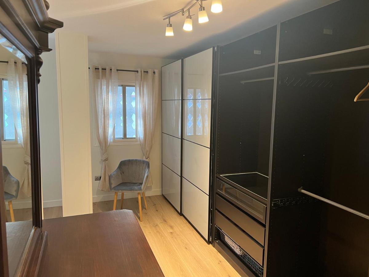 Apartment Luxury 190m2 Amplio Moderno Con Terraza En La Azotea De 50m2 Junto A La Playa, En El Centro De Torre Del Mar, Malaga, Modern Large With 50m2 Roof Terrace By The Beach, Right In The Center Of Torre Del Mar, Malaga