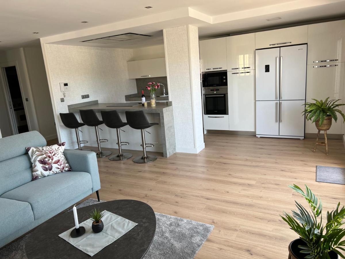 Apartment Luxury 190m2 Amplio Moderno Con Terraza En La Azotea De 50m2 Junto A La Playa, En El Centro De Torre Del Mar, Malaga, Modern Large With 50m2 Roof Terrace By The Beach, Right In The Center Of Torre Del Mar, Malaga Torre Del Mar