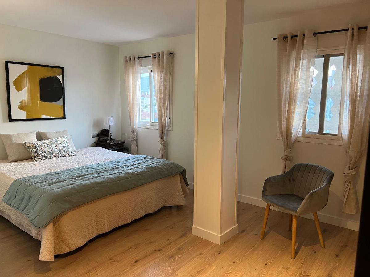 Luxury 190m2 Amplio Moderno Con Terraza En La Azotea De 50m2 Junto A La Playa, En El Centro De Torre Del Mar, Malaga, Modern Large With 50m2 Roof Terrace By The Beach, Right In The Center Of Torre Del Mar, Malaga Torre Del Mar