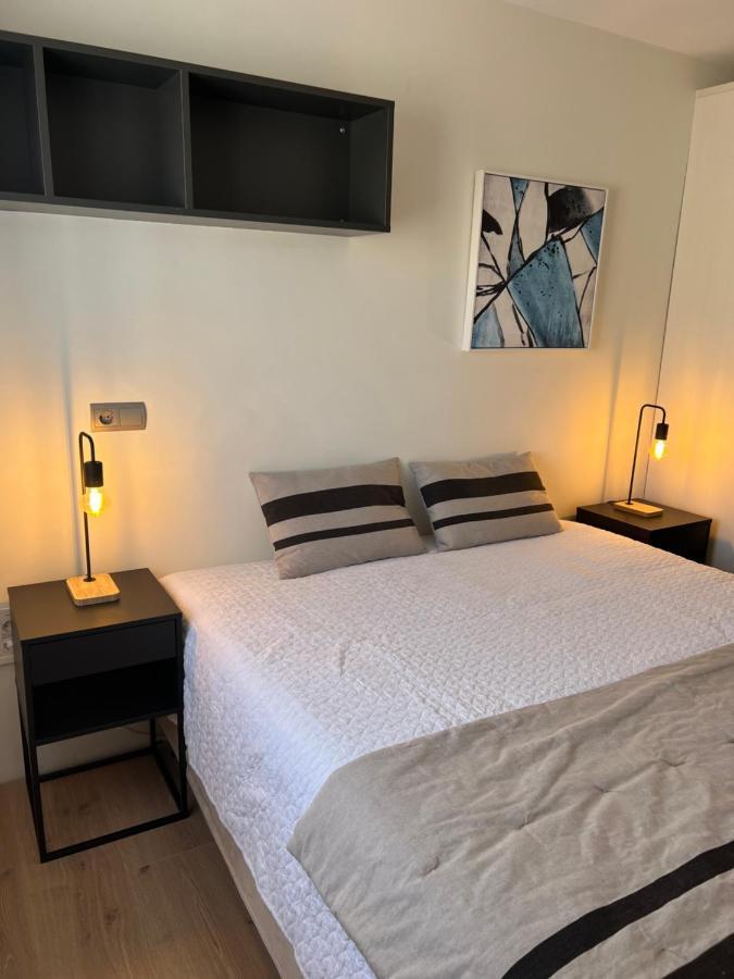 Luxury 190m2 Amplio Moderno Con Terraza En La Azotea De 50m2 Junto A La Playa, En El Centro De Torre Del Mar, Malaga, Modern Large With 50m2 Roof Terrace By The Beach, Right In The Center Of Torre Del Mar, Malaga * Torre Del Mar